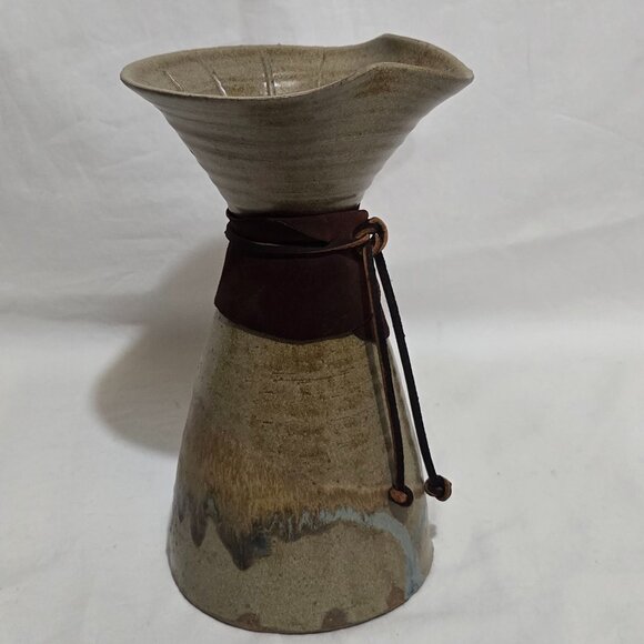 Studio Art Pottery Pour Over Coffee Carafe - Signed - Picture 1 of 7